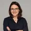 elena-schneider-cadre-312x441.jpg