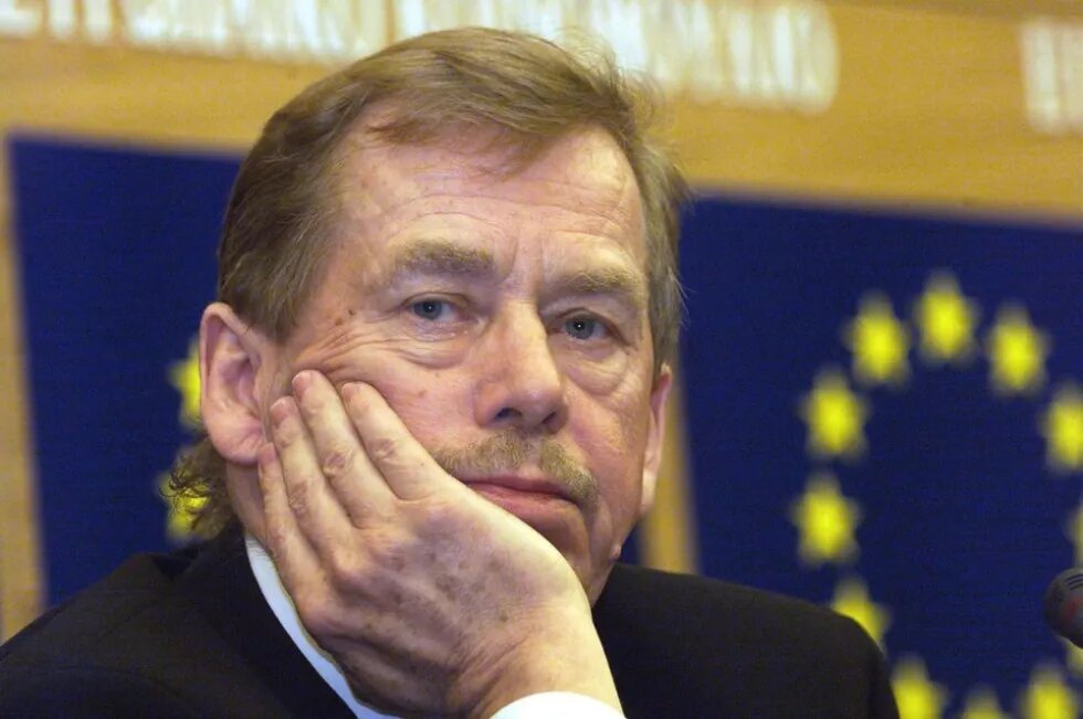  Vaclav Havel at a conference in Strasbourg, 2000